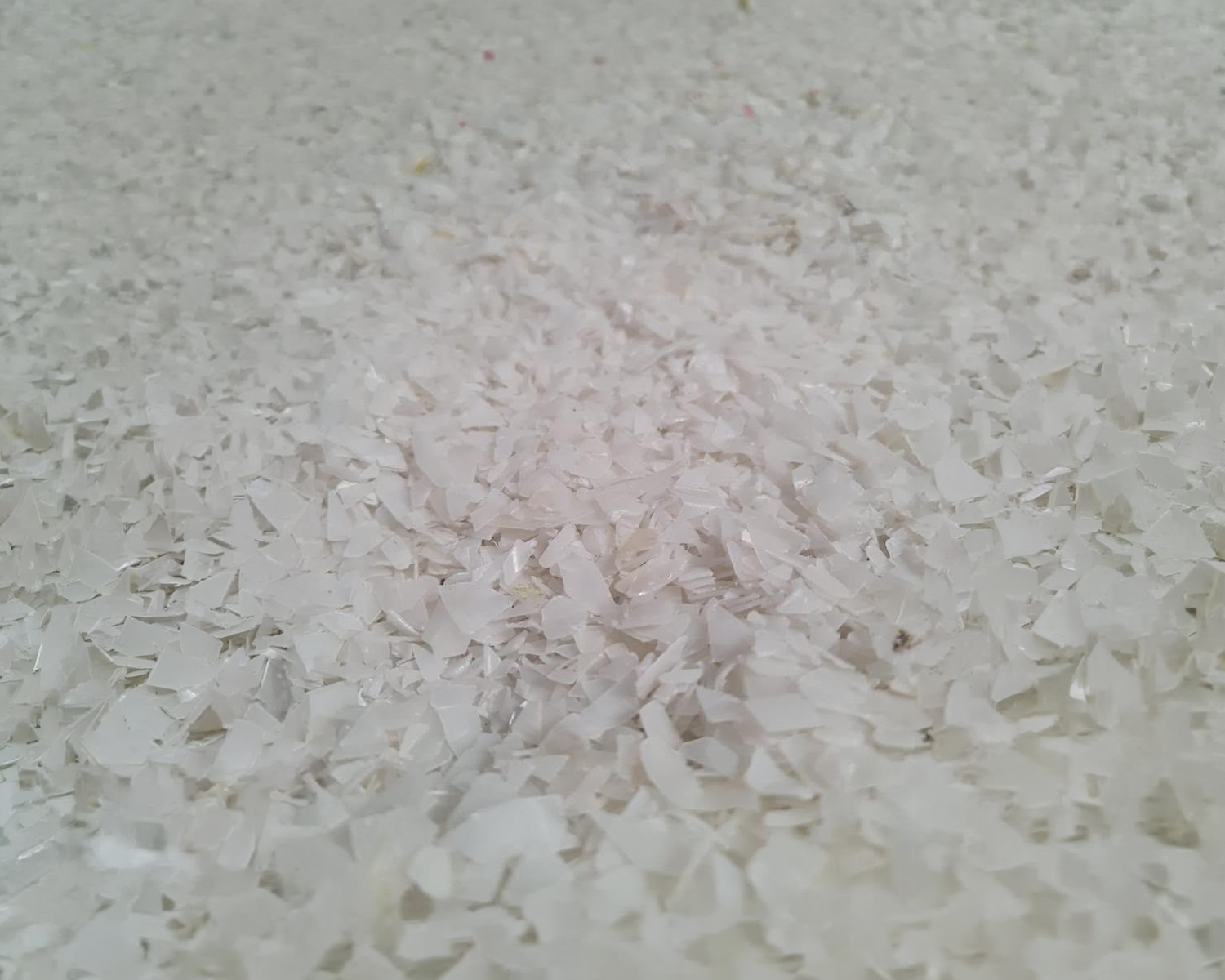 Galones HDPE soplado reciclados para reincorporación industrial en Scrapmen